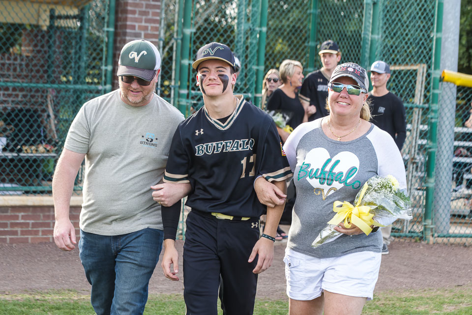 VHSBBSeniorNite_Tavares-63.jpg