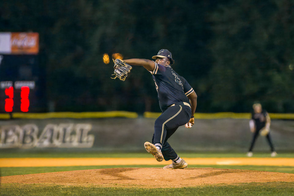 VHSBBSeniorNite_TavaresA-34.jpg