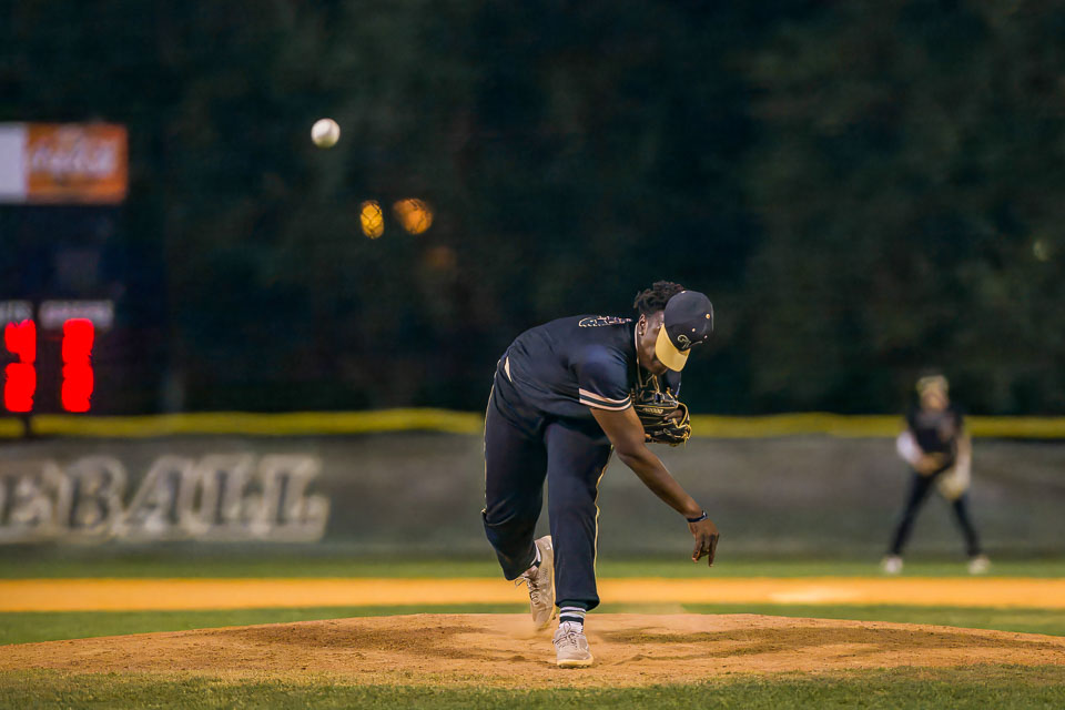 VHSBBSeniorNite_TavaresA-36.jpg