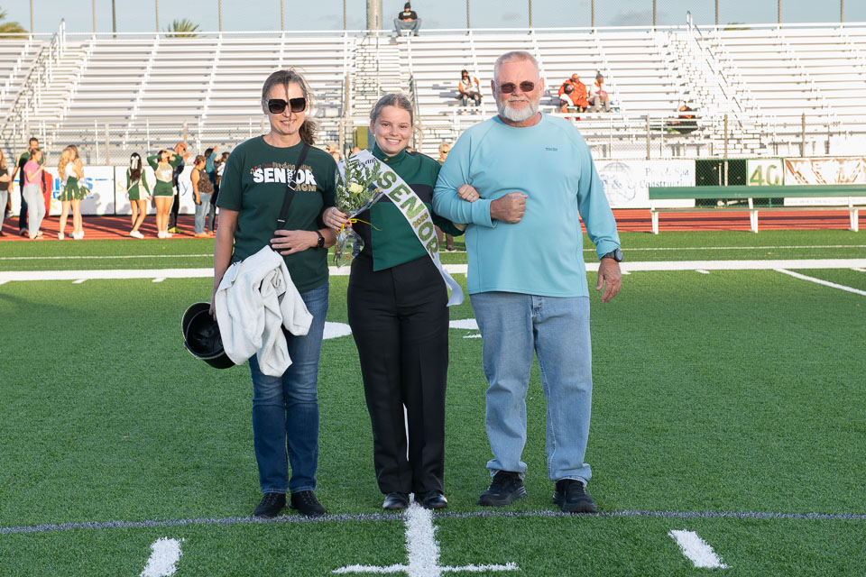 181605SeniorNight2024-47.jpg