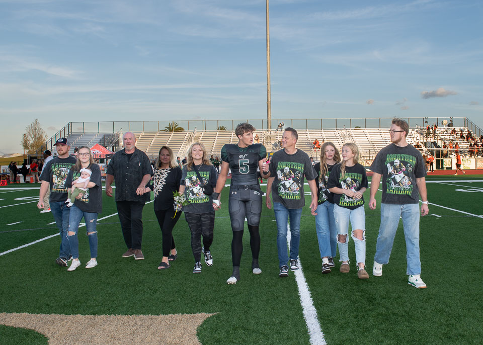 182709SeniorNight2024-73.jpg