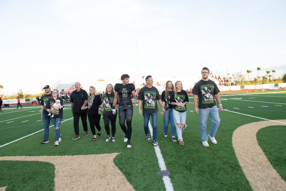 182710SeniorNight2024-74.jpg