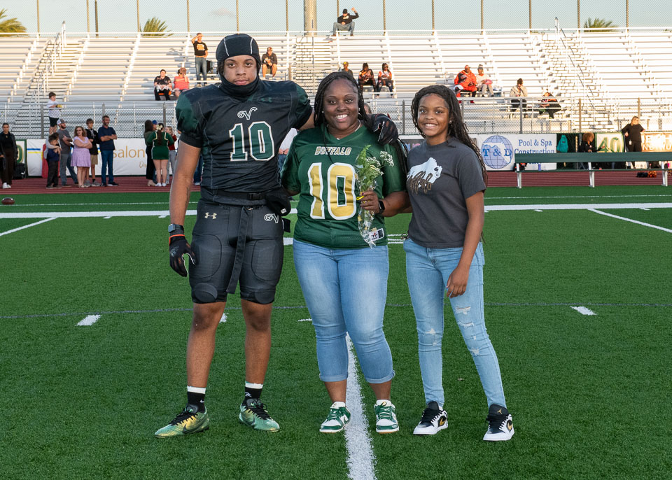 183014SeniorNight2024-86.jpg