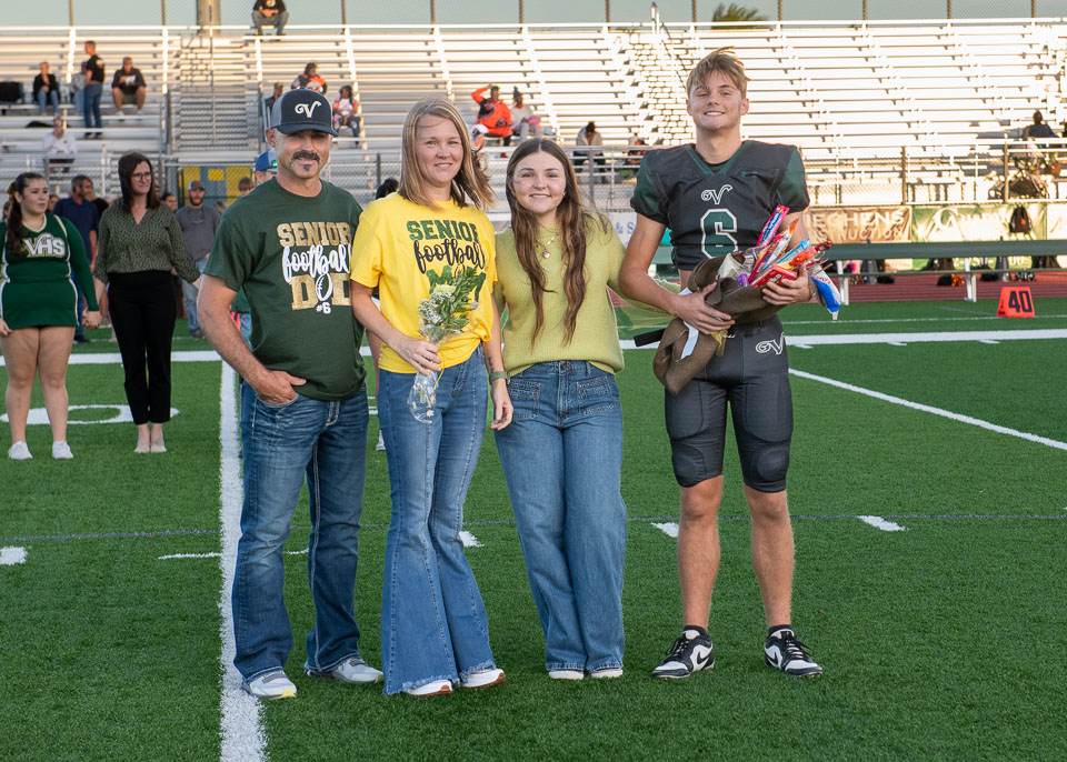 183220SeniorNight2024-92.jpg