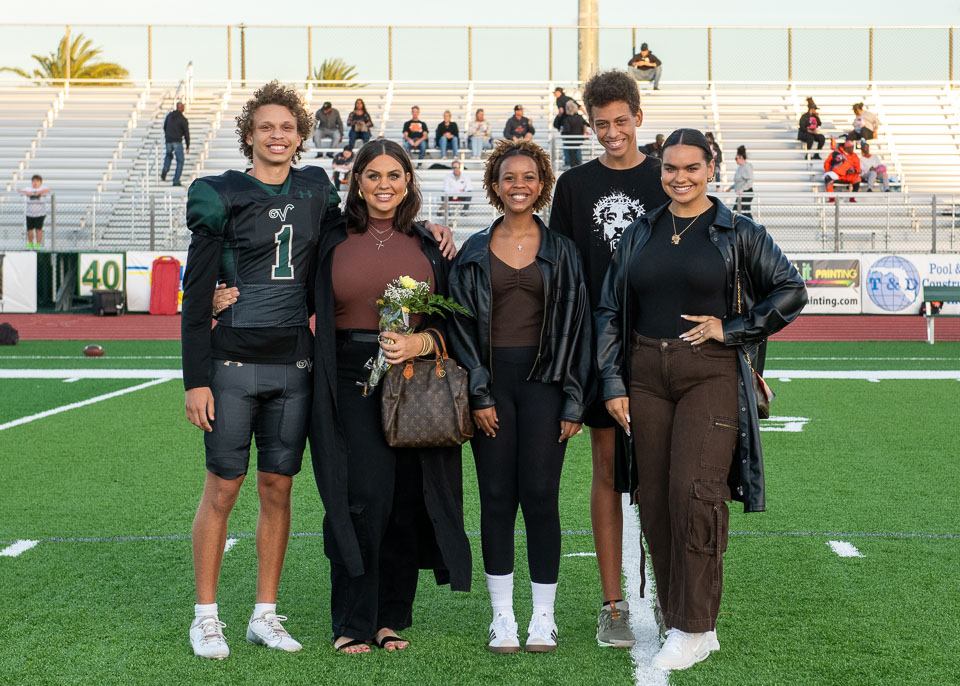 183322SeniorNight2024-95.jpg