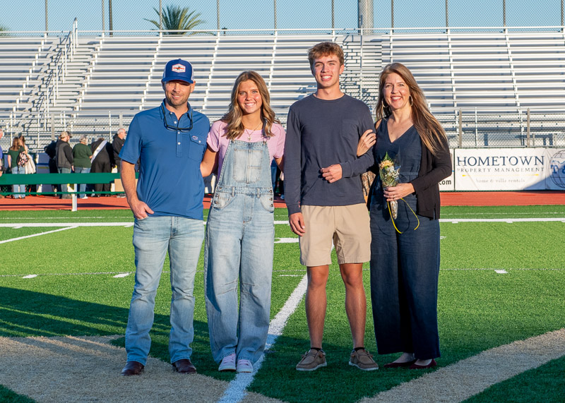 VHSFB_SeniorNight-20.jpg