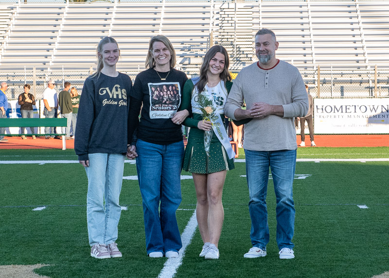 VHSFB_SeniorNight-41.jpg