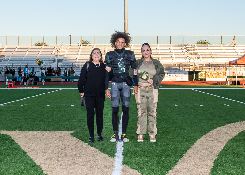VHSFB_SeniorNight-65.jpg