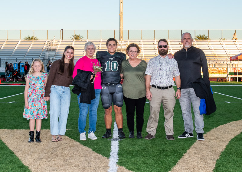 VHSFB_SeniorNight-68.jpg