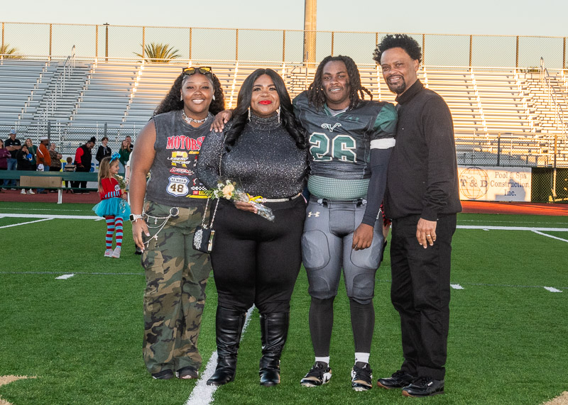 VHSFB_SeniorNight-79.jpg