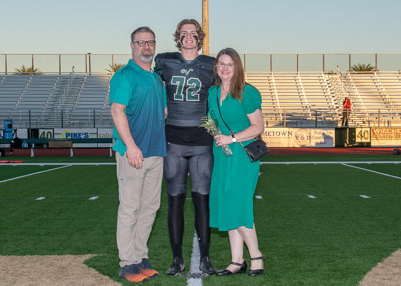 VHSFB_SeniorNight-84.jpg