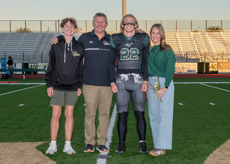 VHSFB_SeniorNight-92.jpg