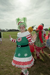 ClownsatChristmasParade-167.jpg